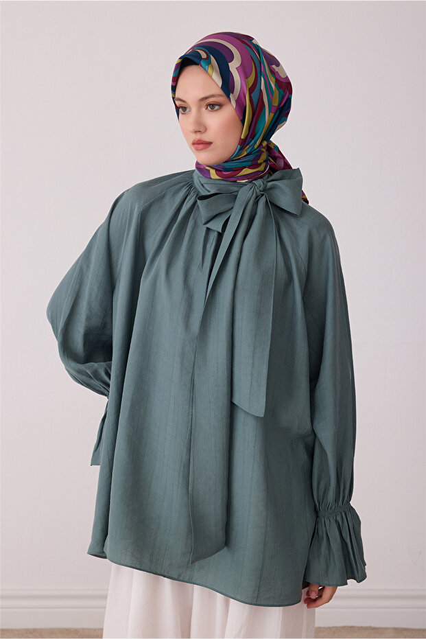 وشاح حريري بنمط تجريدي أرجواني 100% من التويل 4414-82