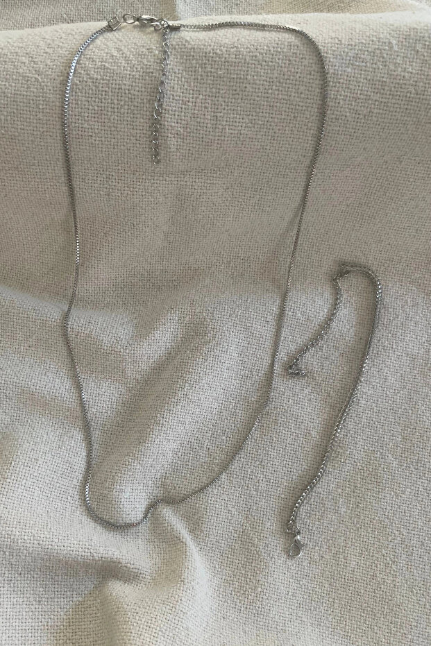 Silver Necklace Set with Unisex Fox Tail Imprint