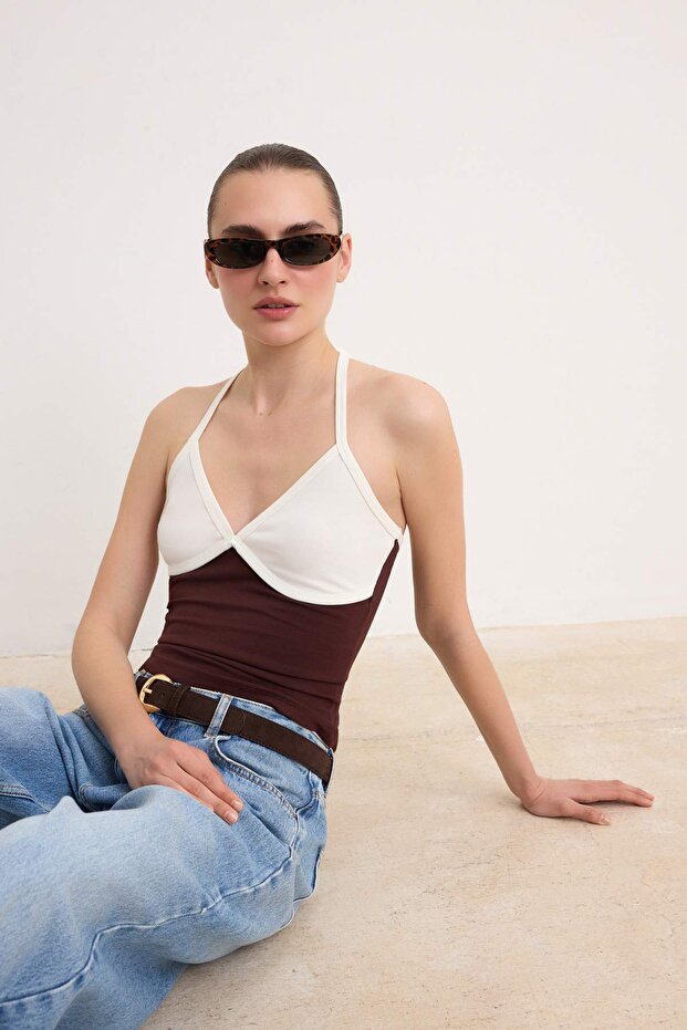 Çok Renkli Fitted/Vücuda Oturan V Yaka Kolsuz Pamuklu Esnek Örme Bluz TWOSS26BZ00881 - 2