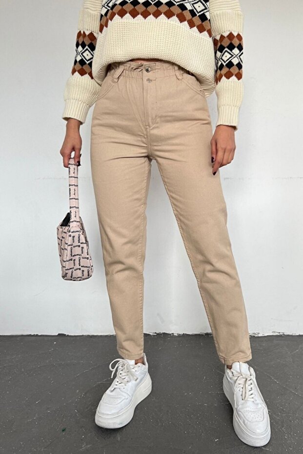 Nerzjeans mit hoher Taille und elastischem Bund - 1