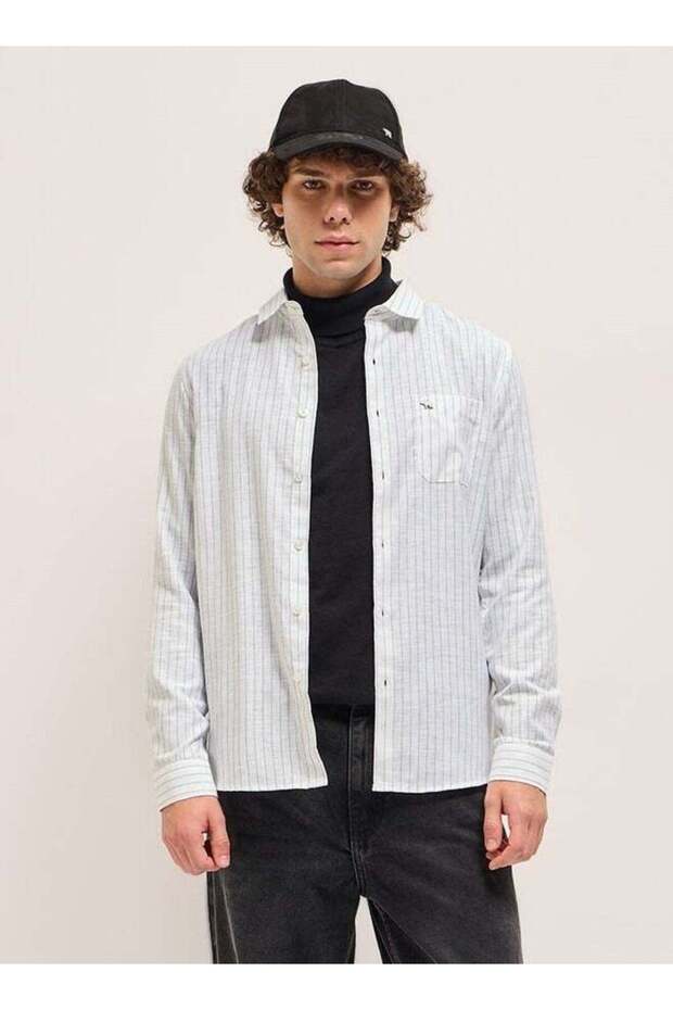 Men's White with Green Stripes Slim Fit Casual Shirt for Every Occasion