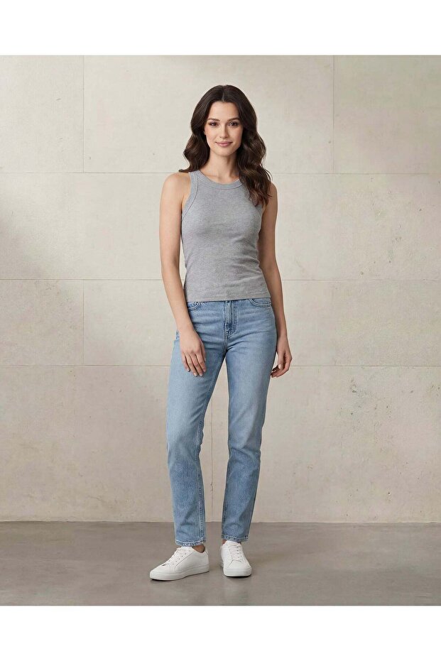 Women Grey Basic Plain Vest - 2