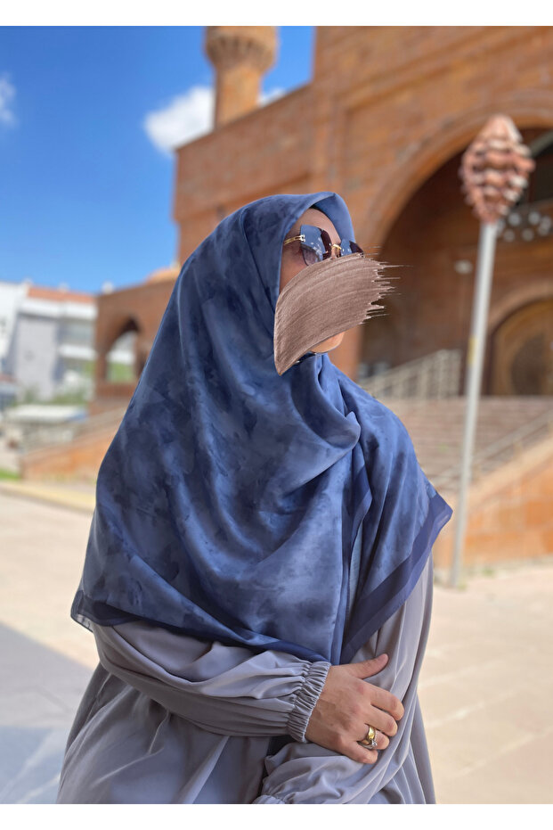 وشاح قطني كبير الحجم بنمط السحابة مقاس 115x115 سم