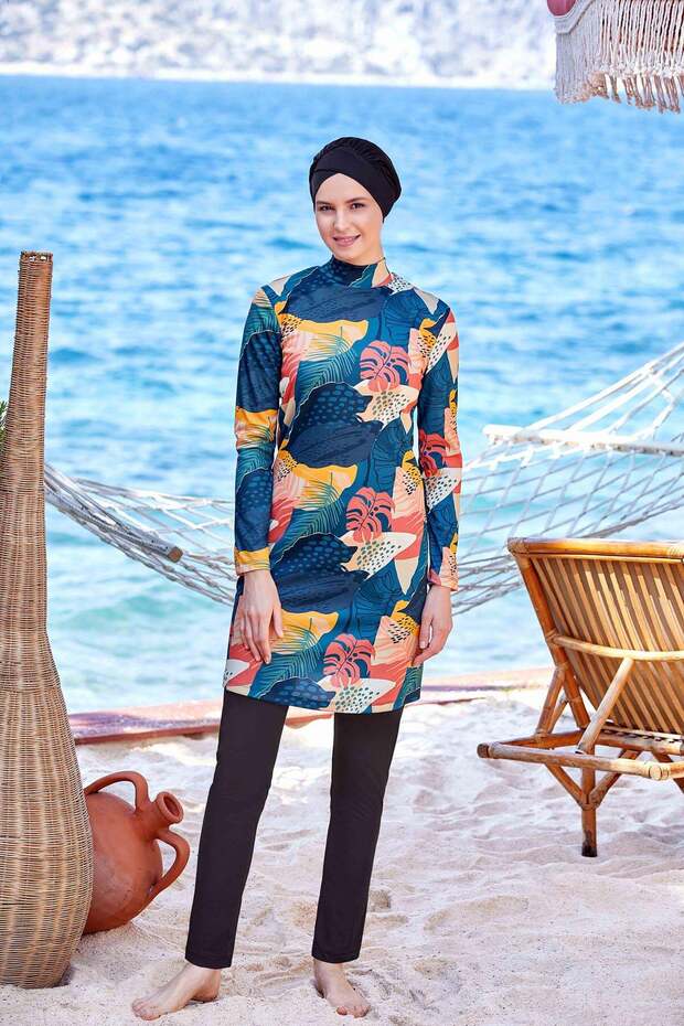 Patterned 4-Piece Hijab Swimsuit