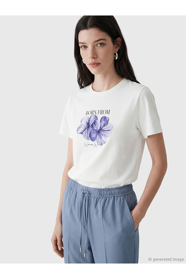 Lcw Comfortwhite Crew Neck Printed Women's T-Shirt