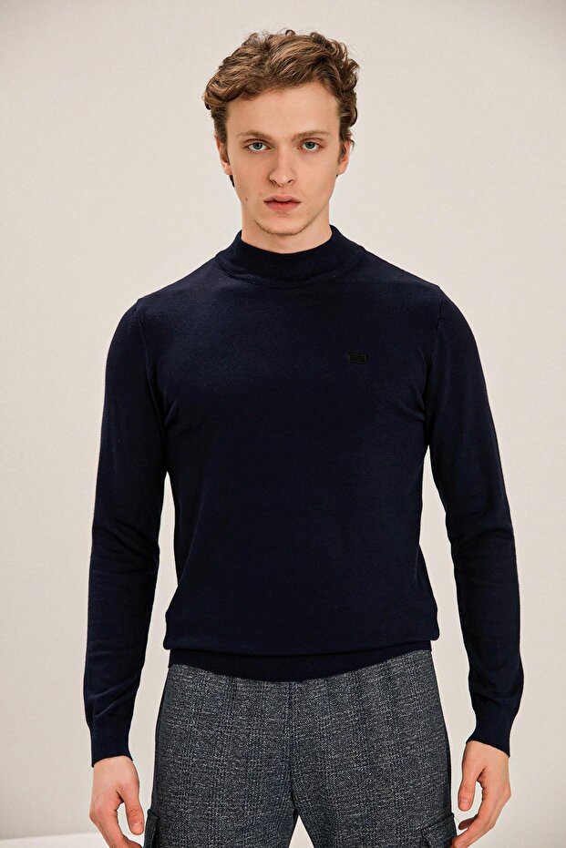 Half-Neck Sweater (E21-18114)