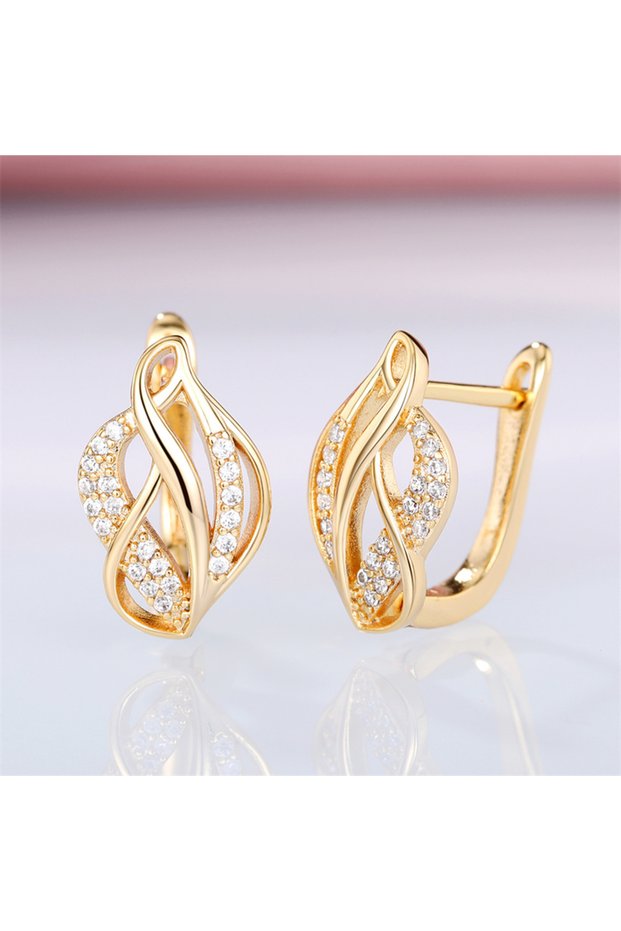 E2279 Huitan Hot Leaf Hoop Earrings for Women Fashion Daily Wear Fancy Accessories Wedding Party Ele