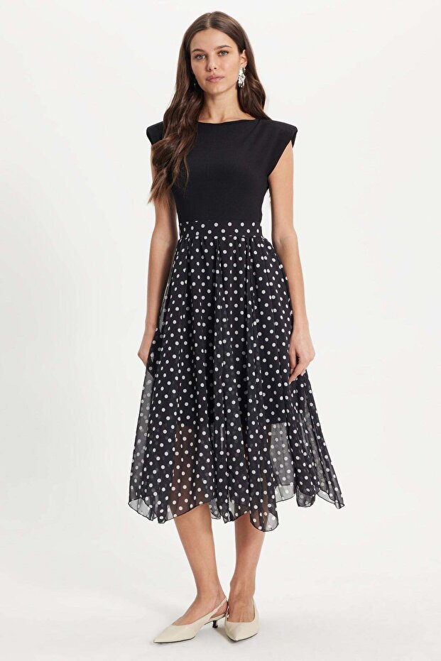 Women's regular fit classic cut crew neck polka dot sleeveless zippered lycra black dress