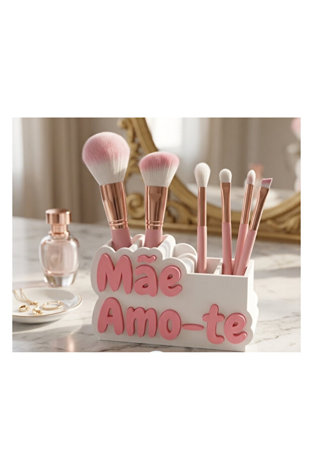 💄 Multi-Purpose Mom-Themed Makeup Brush Holder – Desktop Organizer and Decorative Pen Holder
