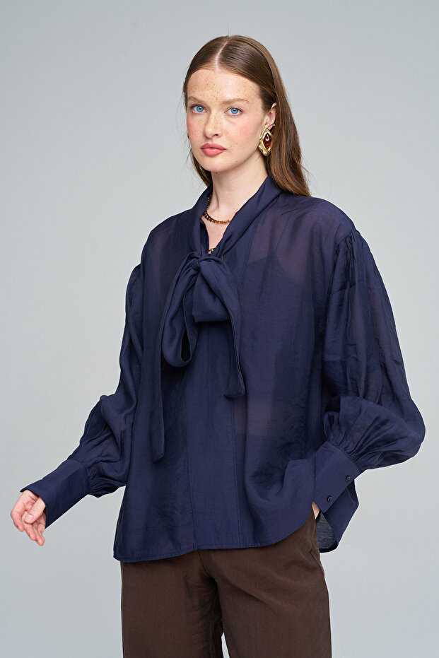Women's Scarf Collar Balloon Sleeve Solid Color Blouse