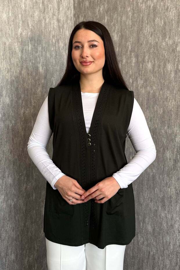 سترة قصيرة نسائية كبيرة الحجم بثلاثة أزرار وجيوب مرصعة بالأحجار 901-2