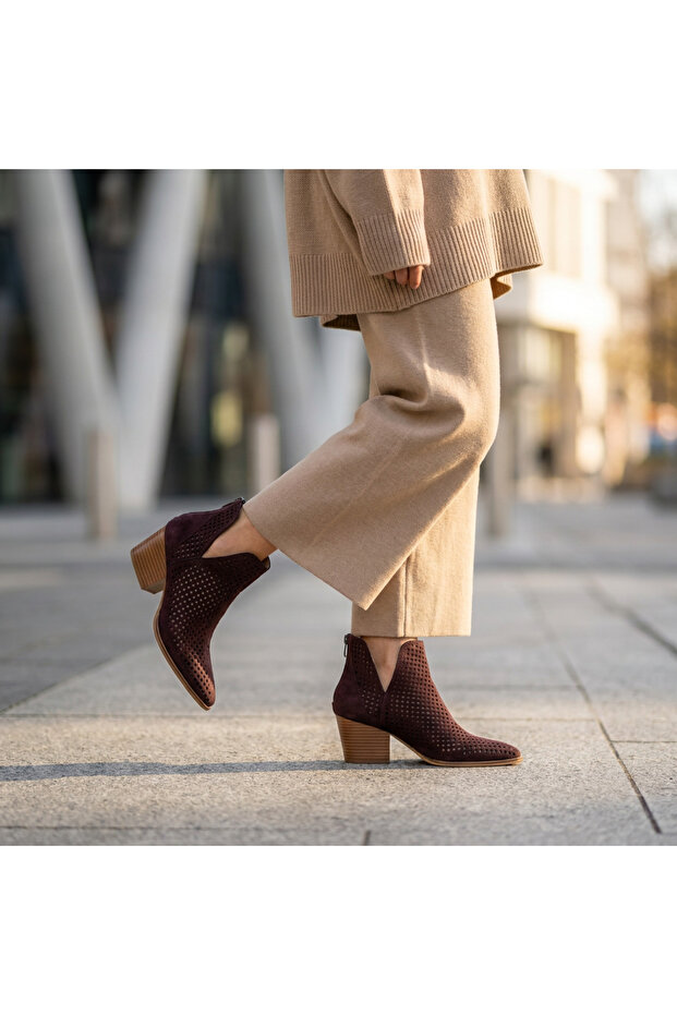 Safari Back Zipper Detailed Laser Cut Summer Boots