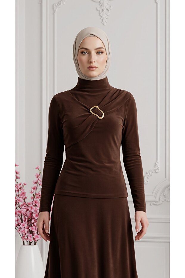 Women's Buckle Collar Sandy Long Sleeve Blouse