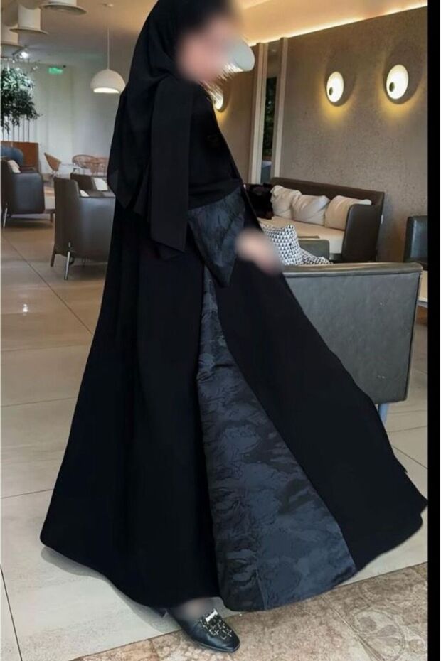 عباية هيفاء, تصميم فاخر بلونين مميزة
