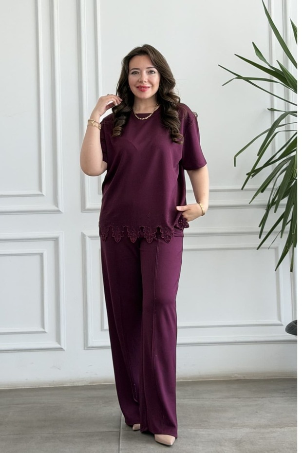 Sweatpants Set with Guipure Stone Detail at the Hem