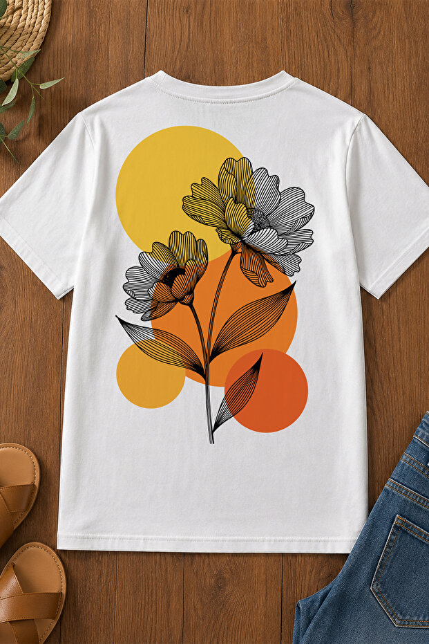 تي شيرت أبيض كبير الحجم بنسبة 100% من القطن بتصميم Sunset Bloom