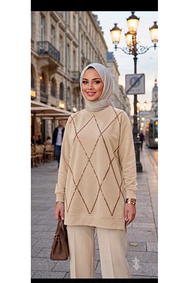 Sequined Embroidered Diamond Patterned Comfortable Fit Hijab Tunic