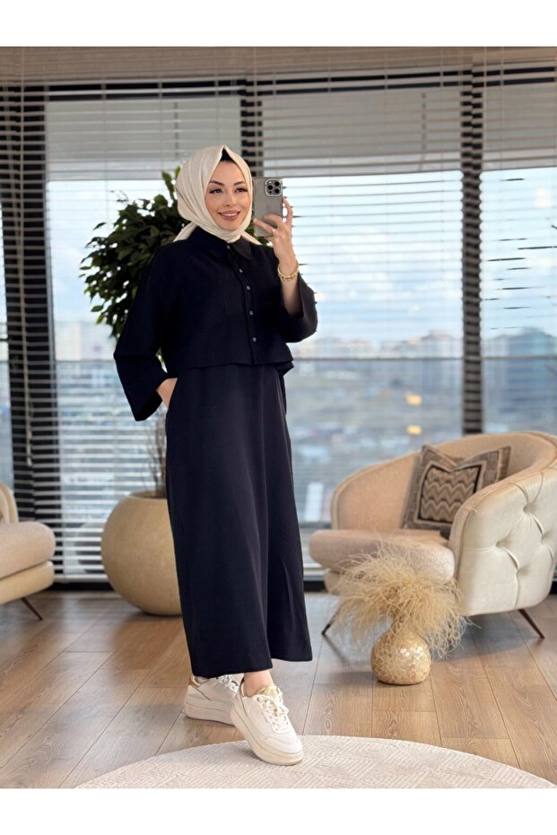 2818 بدلة مع سترة وفستان أسود