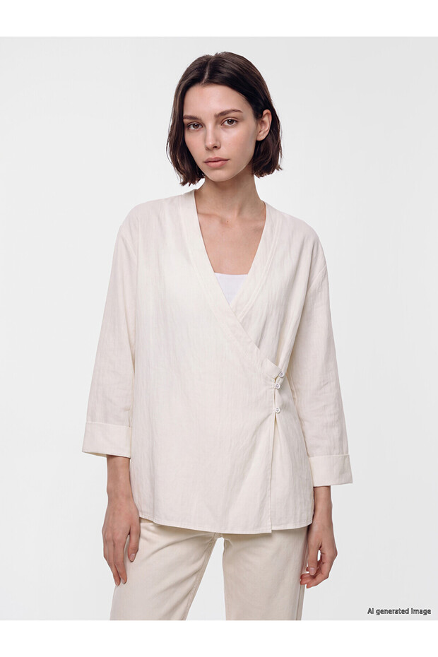 Trendlucky Double-Breasted Collar Women's Kimono with a Difference