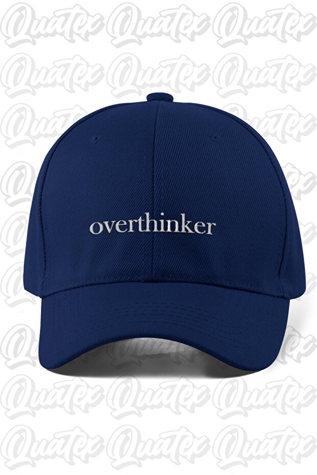 قبعة مطرزة من Overthinker - لون أزرق داكن 100% قطن جبردين، قبعة موديل للجنسين