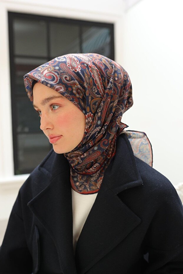 73071-03 Model Soft Scarf - 3