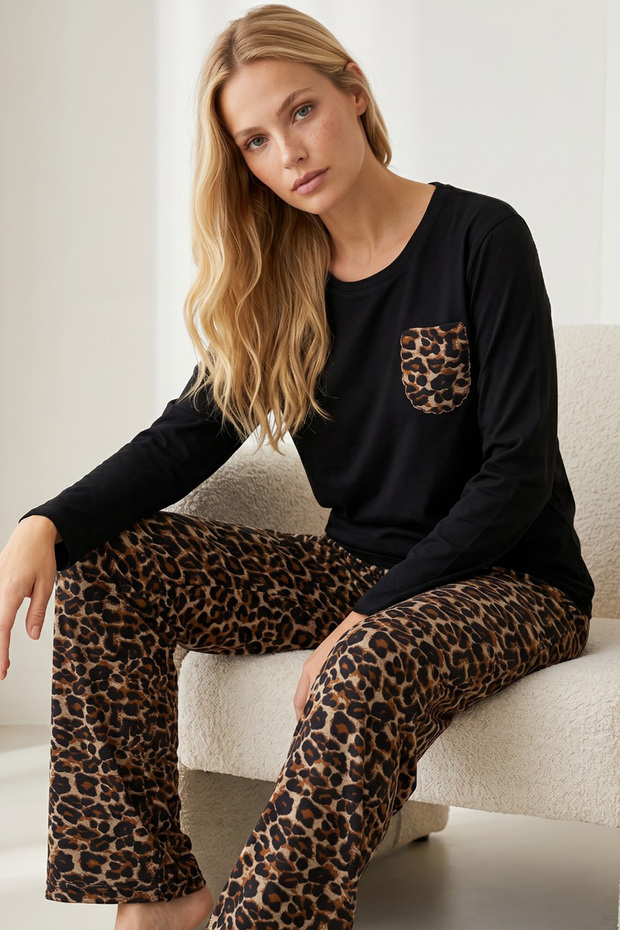 Black Leopard Patterned Embroidered Cotton Lycra Knitted Pajama Set26240327