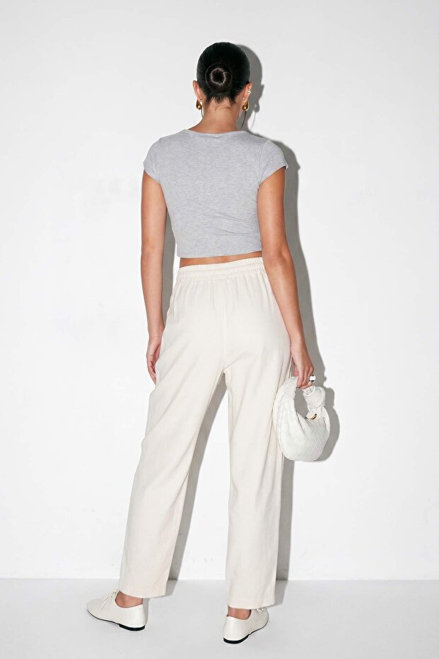 Beyaz Beli Lastikli İnce Cepli Gabardin Pantolon TDRSS26PL00041 - 3
