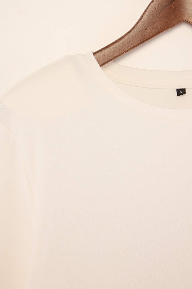 Wardrobe Essentials-Ekru Regular/Normal Kalıp Vatkalı Örme T-Shirt TWOSS26TS00005 - 2
