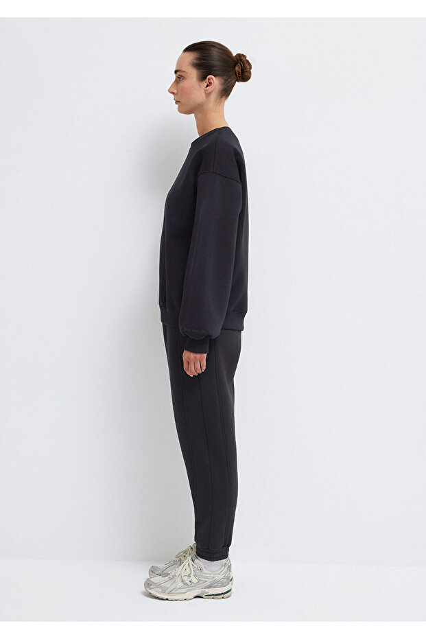 Schwarzes Basic-Sweatshirt mit Rundhalsausschnitt 1610198-900 - 5