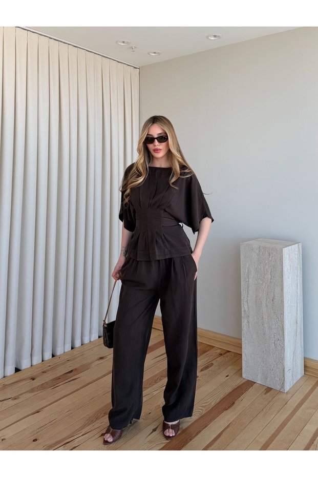 Bitter Brown Bat Sleeve Waist-Fitted Blouse Loose Trousers Set - 650008