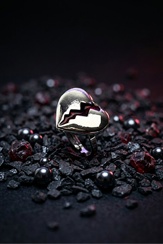 Broken Heart Stylish and Modern Design Minimal Adjustable Women's Ring