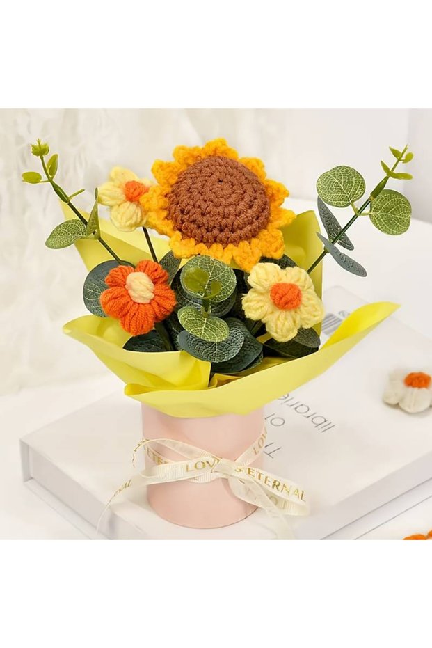 sunflower yellow 1 Piece of Beautiful Handmade Crocheted Rose and Sunflower Bouquet with a Hug Bucke