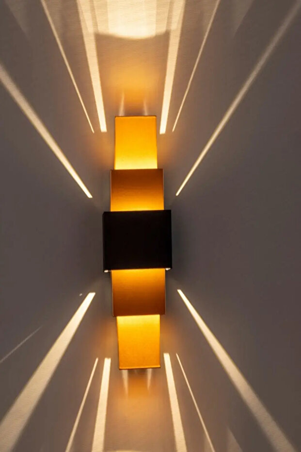 سلسلة أوربت لإضاءة LED الخارجية - نحاس وأسود