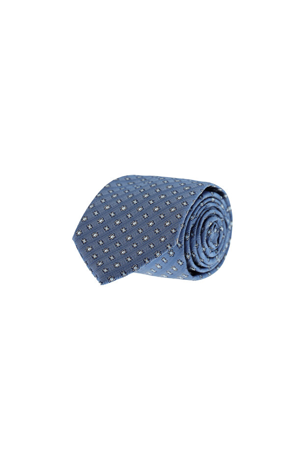 Patterned tie