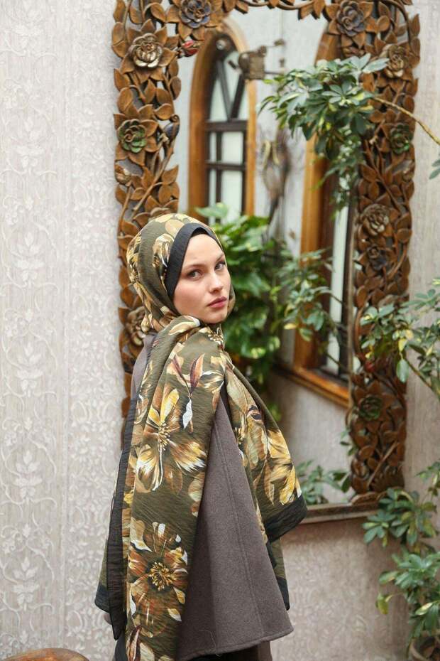 Allure Lily Pattern Shawl - Khaki-Yellow