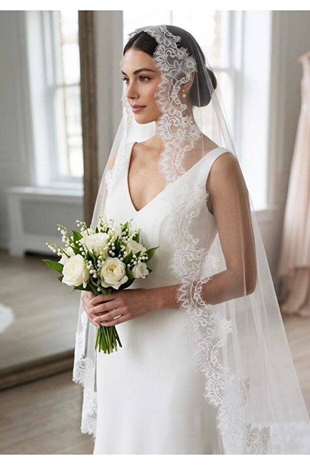 Bride's Nun's Veil French Lace 3 Meters with Comb (Lace Is Not Adhered by Glue, It Is Sewn)