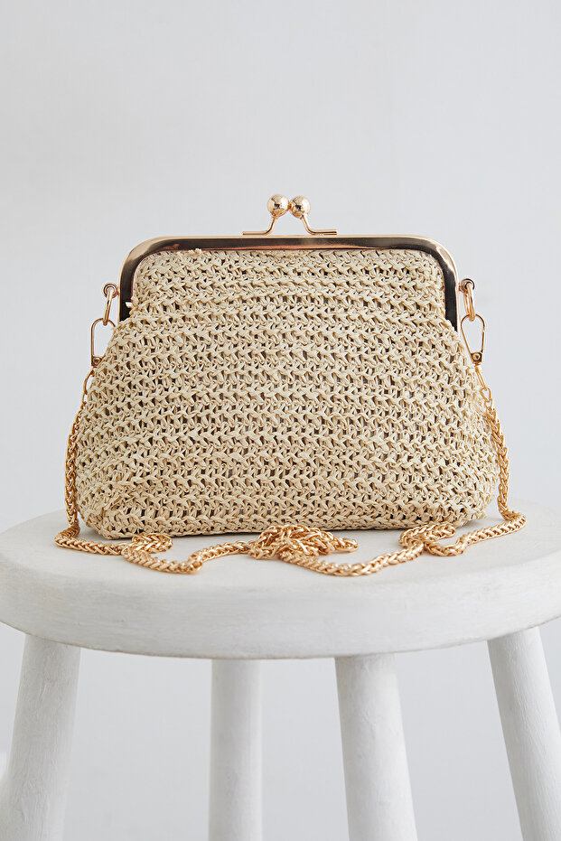 Scholarship Straw Handbag with Chain Strap