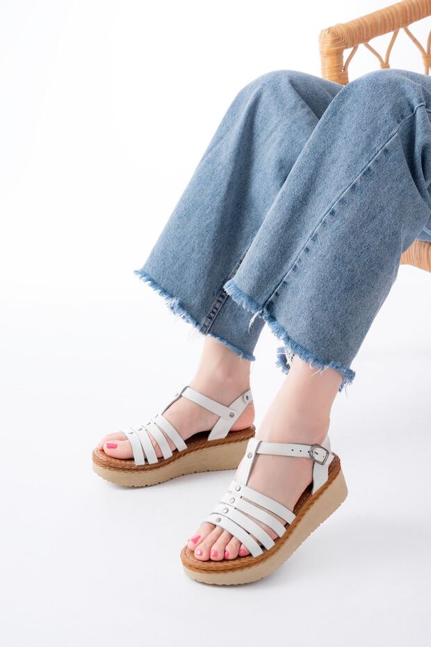 Zri̇n-142 Premium White Genuine Leather Orthopedic Sole Women's Sandals
