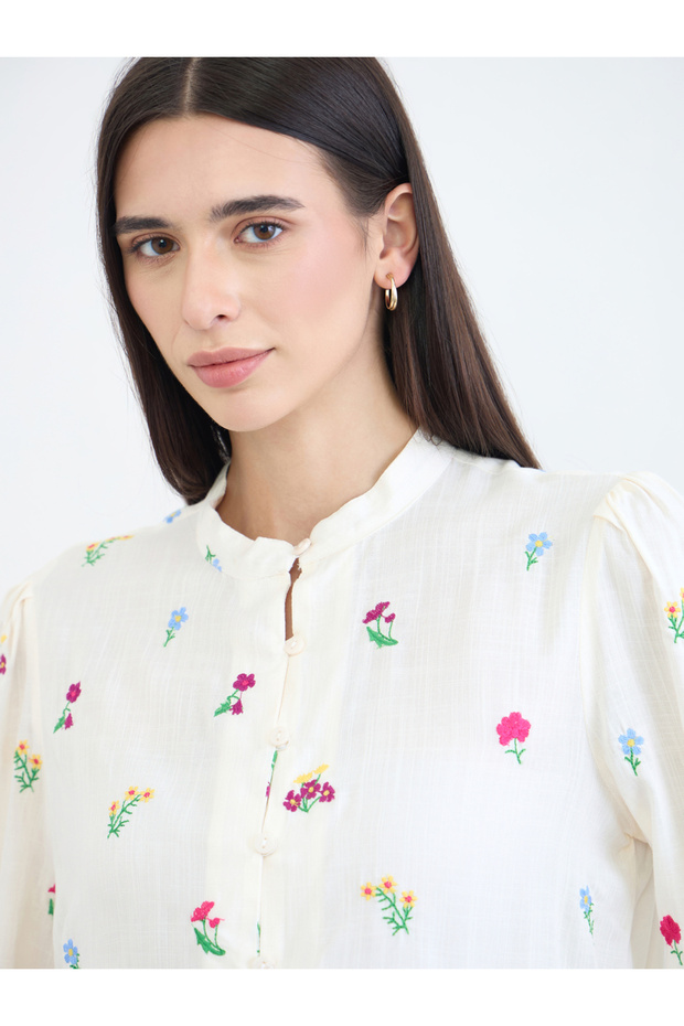 Off White Embroidered Blouse - 5