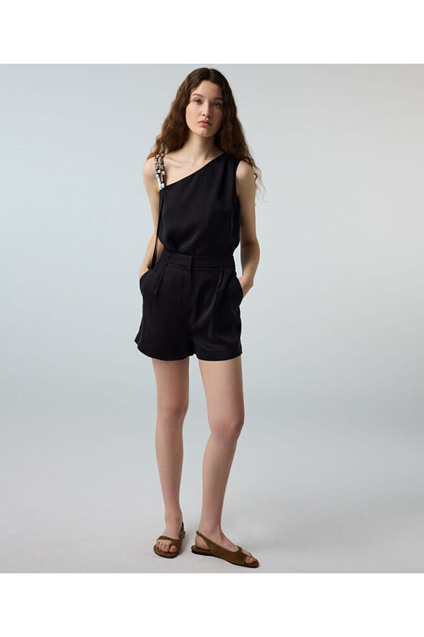 شورت فيسكوز مع جيوب