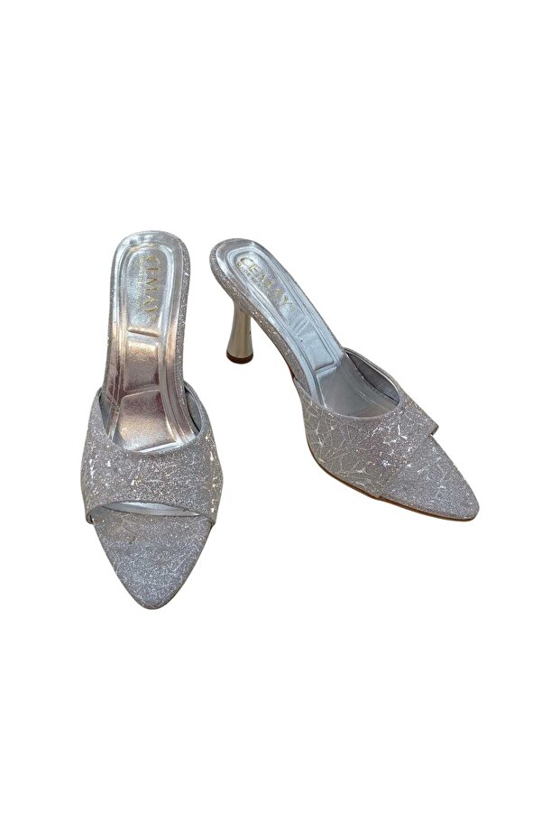 Zenne with Heels