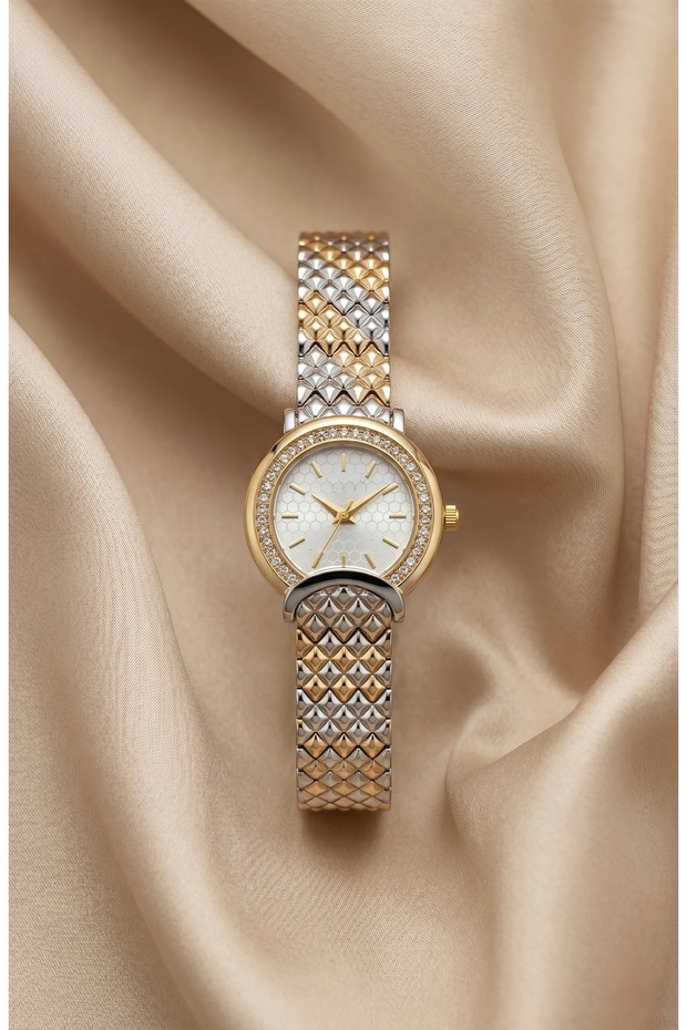 Luna Women's Steel Watch Gold & Silver Mix Color Special Design Case Vintage Old Money Luxury Elegant Stylish Women's Wristwatch | Limited Edition 2026