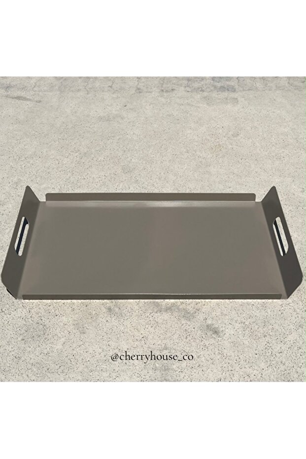 Metal tepsi