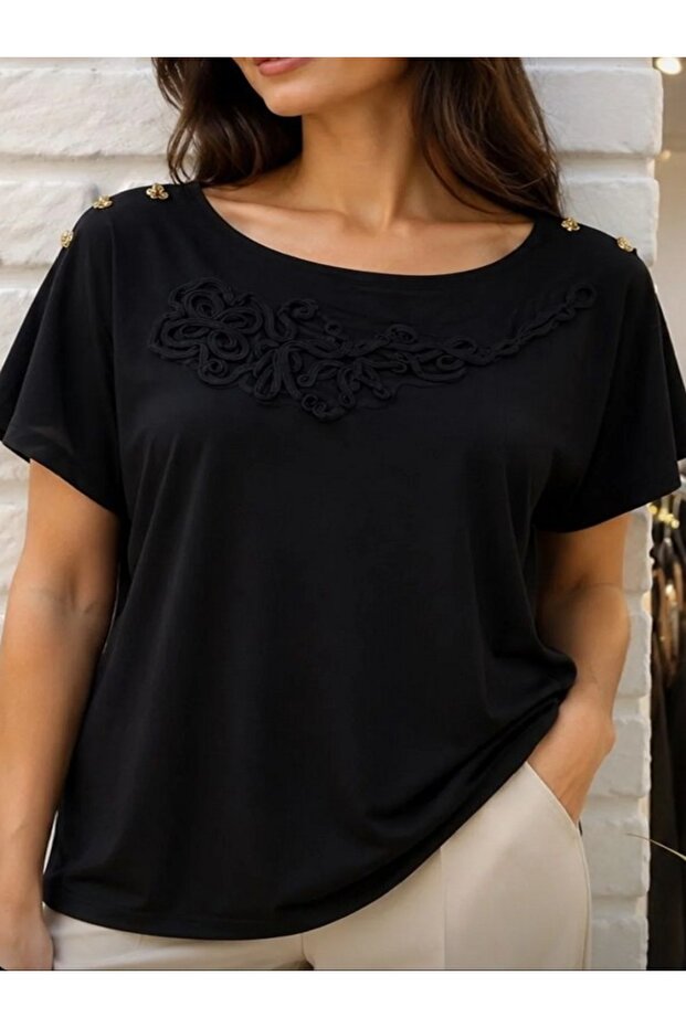 Flower Appliqued Shoulder Buttoned Blouse