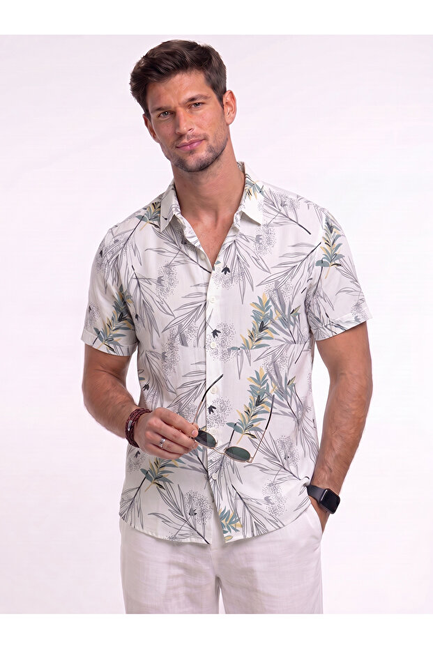 Men’s Patterned Short Sleeve Resort Collar Shirt