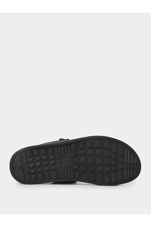 Men Solid Buckled Flat Sandals - 6