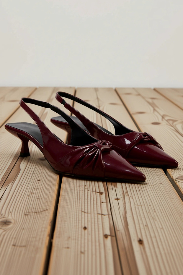 Women's Pointed Toe Sling Back Kitten Heel Shoes Patent Leather Material Shiny Surface Stylish Cut Daily Comfortable