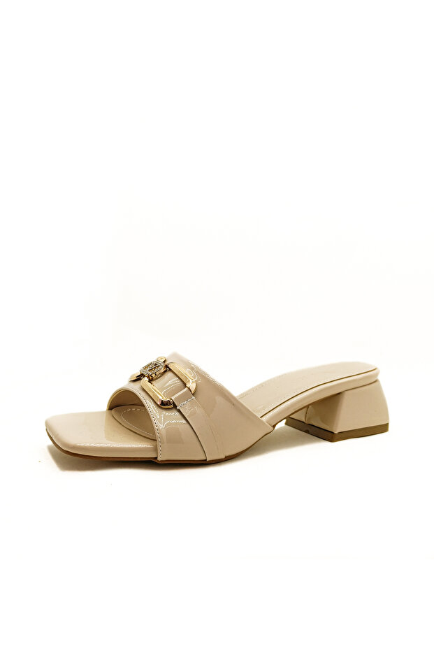 Beige Color Patent Leather Thick Heel Stone Detailed Women's Slippers