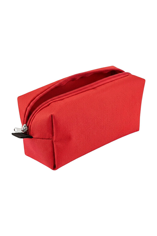 حقيبة مكياج يومية من Chicclutch - تصميم أنيق وصغير الحجم