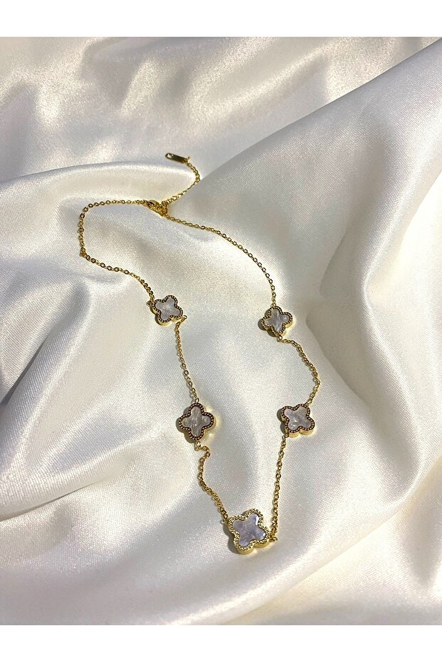 5-Leaf White Pearlescent Necklace